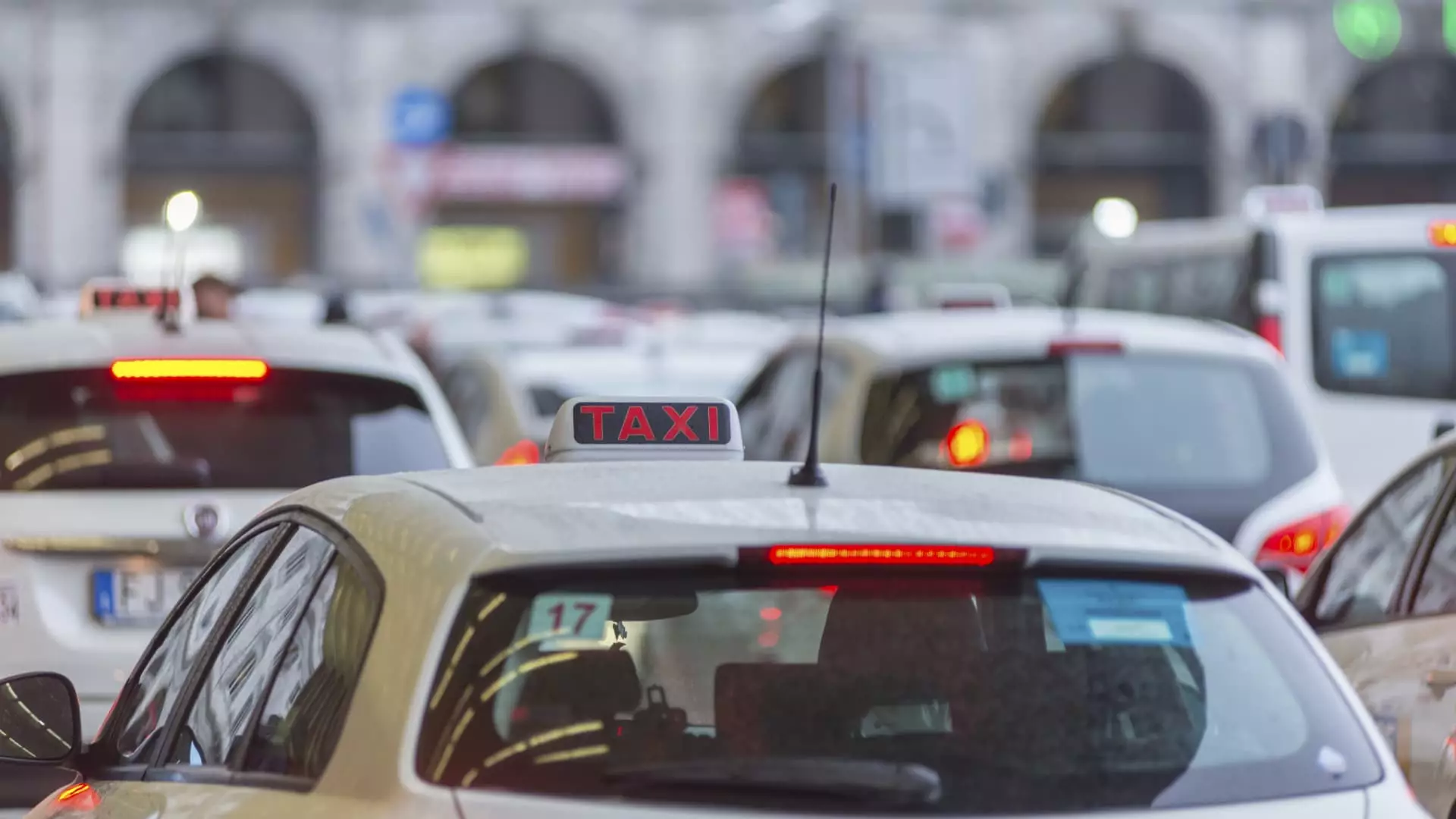 Protect Yourself from Taxi Scams in Italy