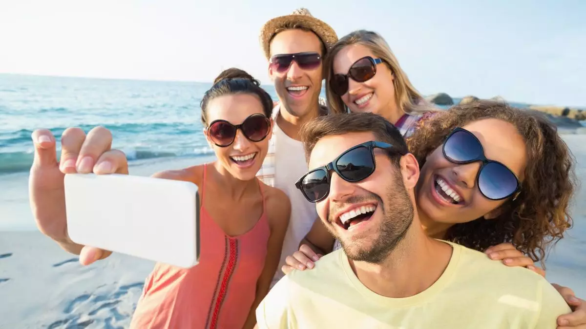 The Buddymoon Trend: A New Twist on Post-Wedding Travel