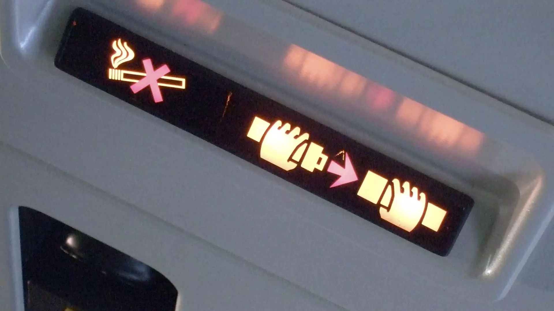 Are You Paying Attention? The Importance of Flight Safety Demonstrations