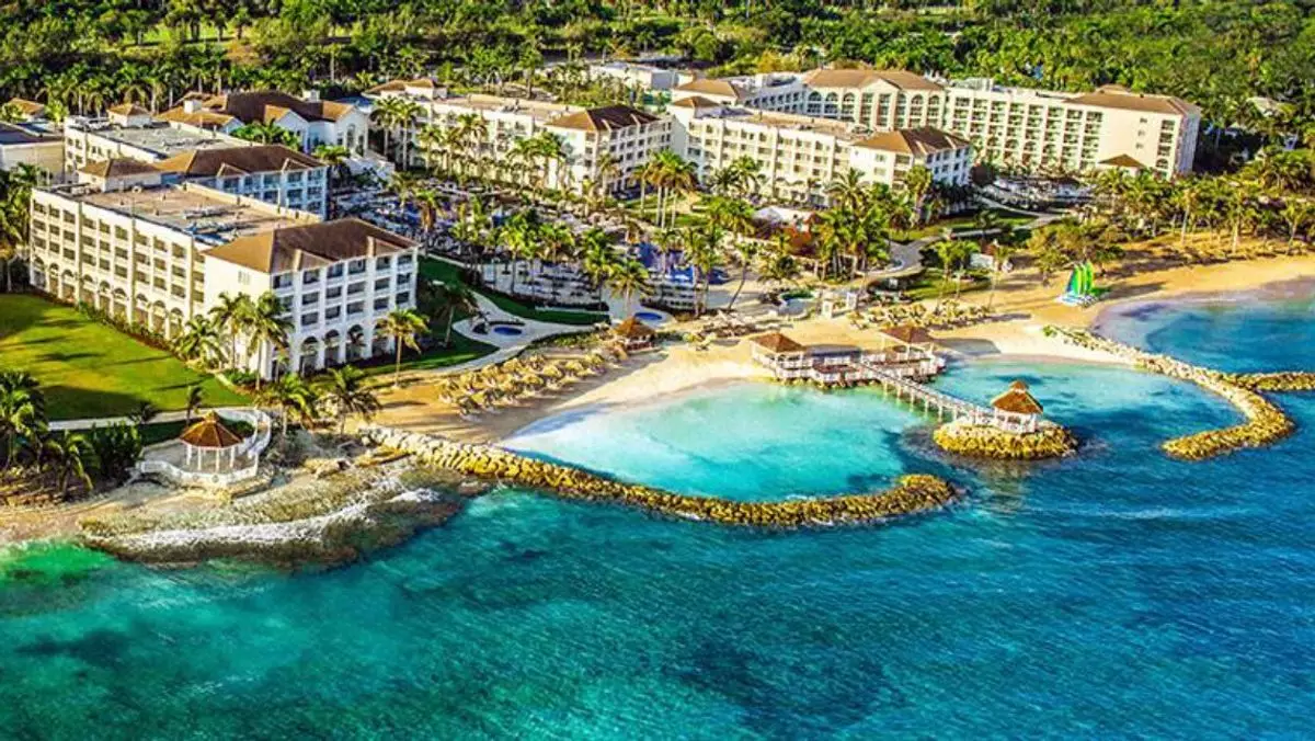 Understanding the Impact of U.S. State Department Travel Advisories on Jamaica and the Bahamas