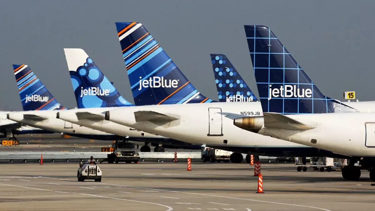 Carl Icahn Acquires Significant Stake in JetBlue: A Risky Move or a Golden Opportunity?