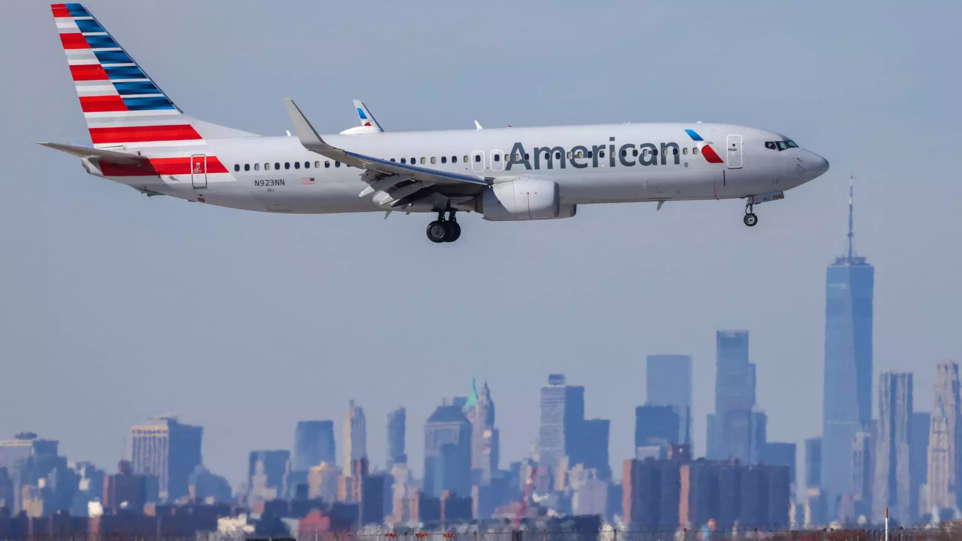 American Airlines Reports Loss in Q1, Optimistic for Q2