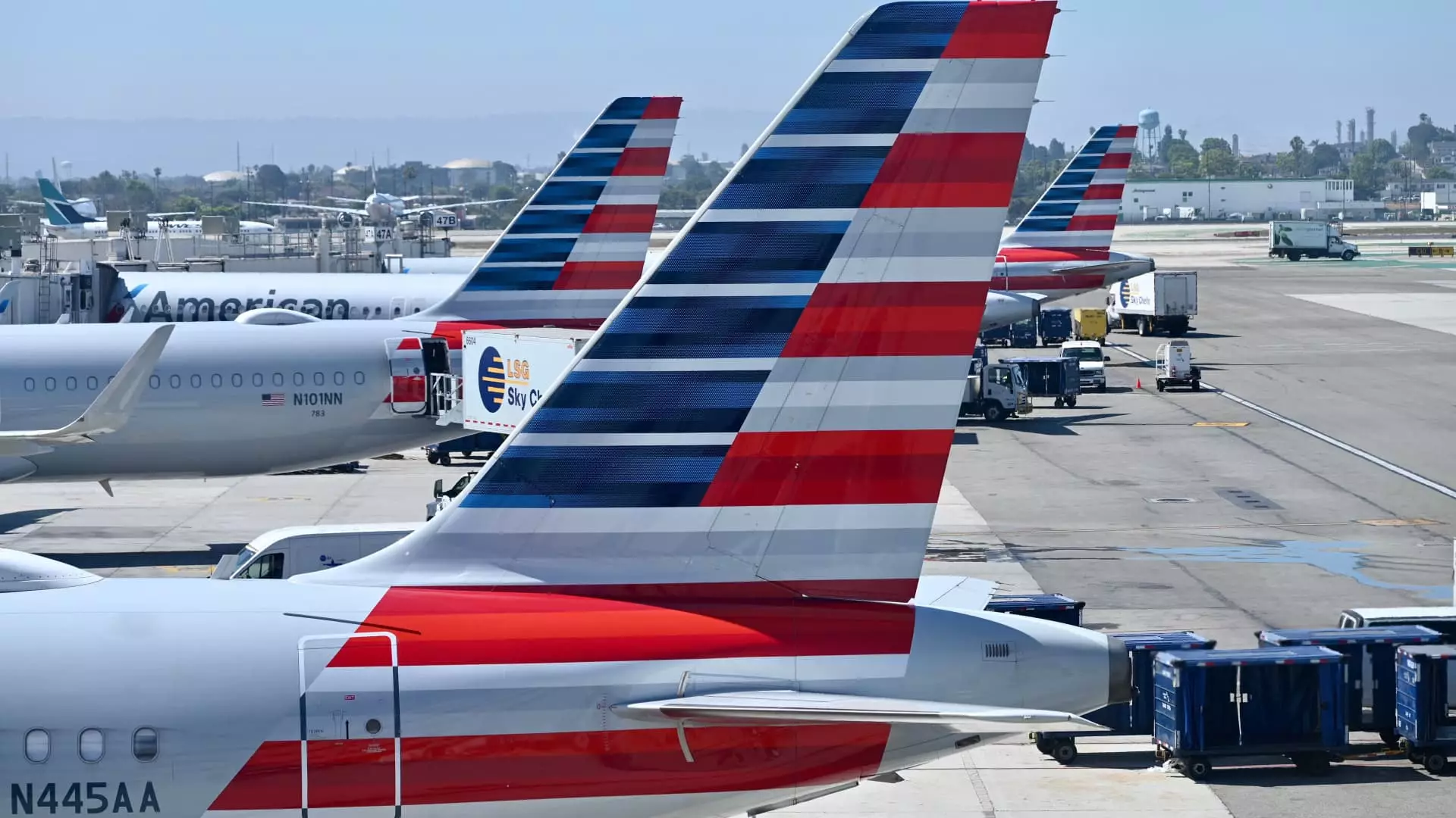 American Airlines Shifts Strategy Amid Revenue Decline