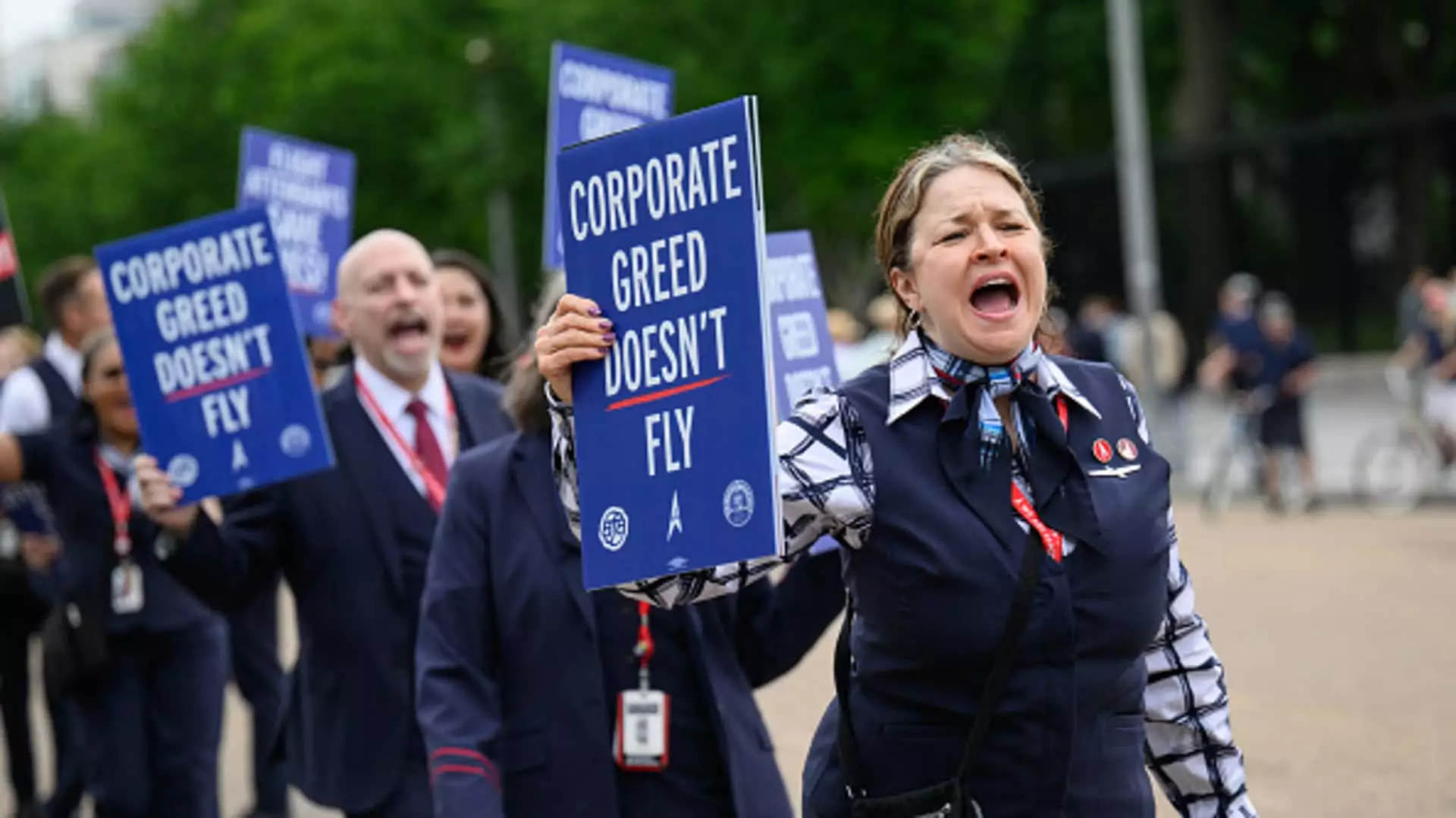 American Airlines CEO Offers Flight Attendants 17% Wage Increase Amid Contract Negotiations