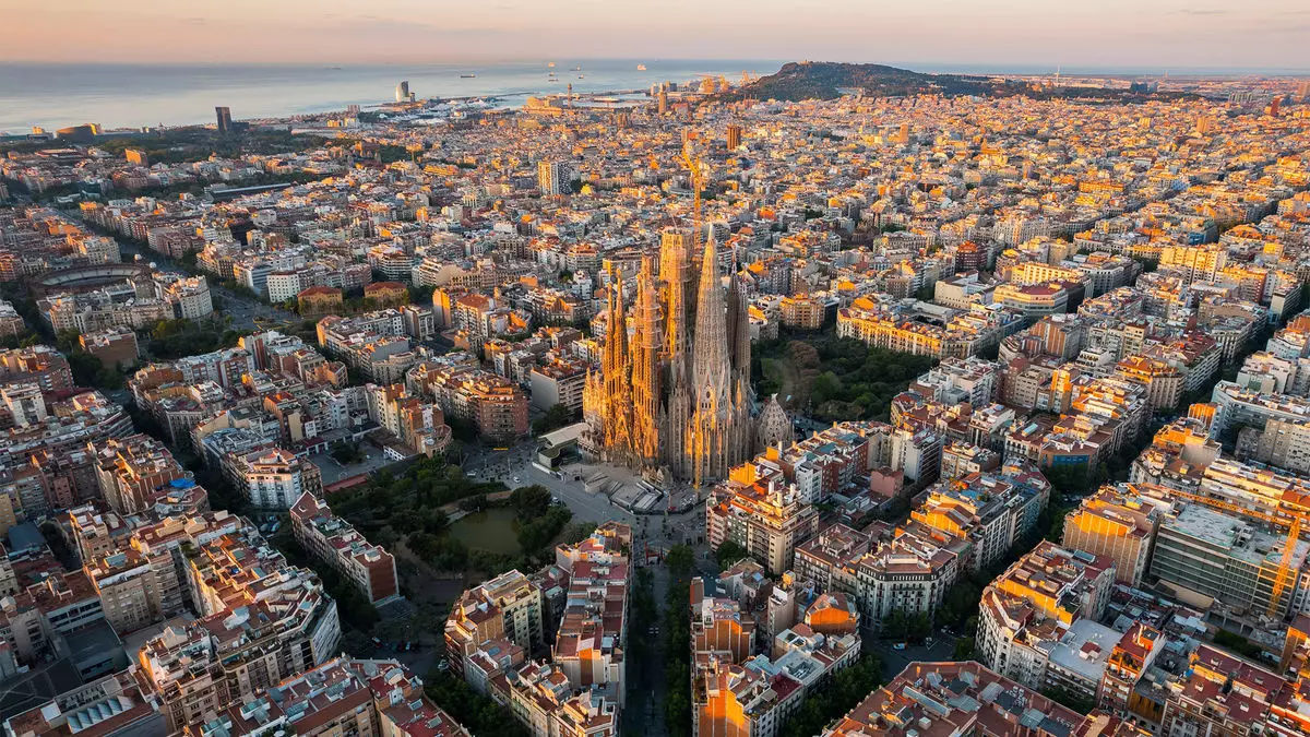 Barcelona to Ban Short-Term Apartment Rentals by 2028