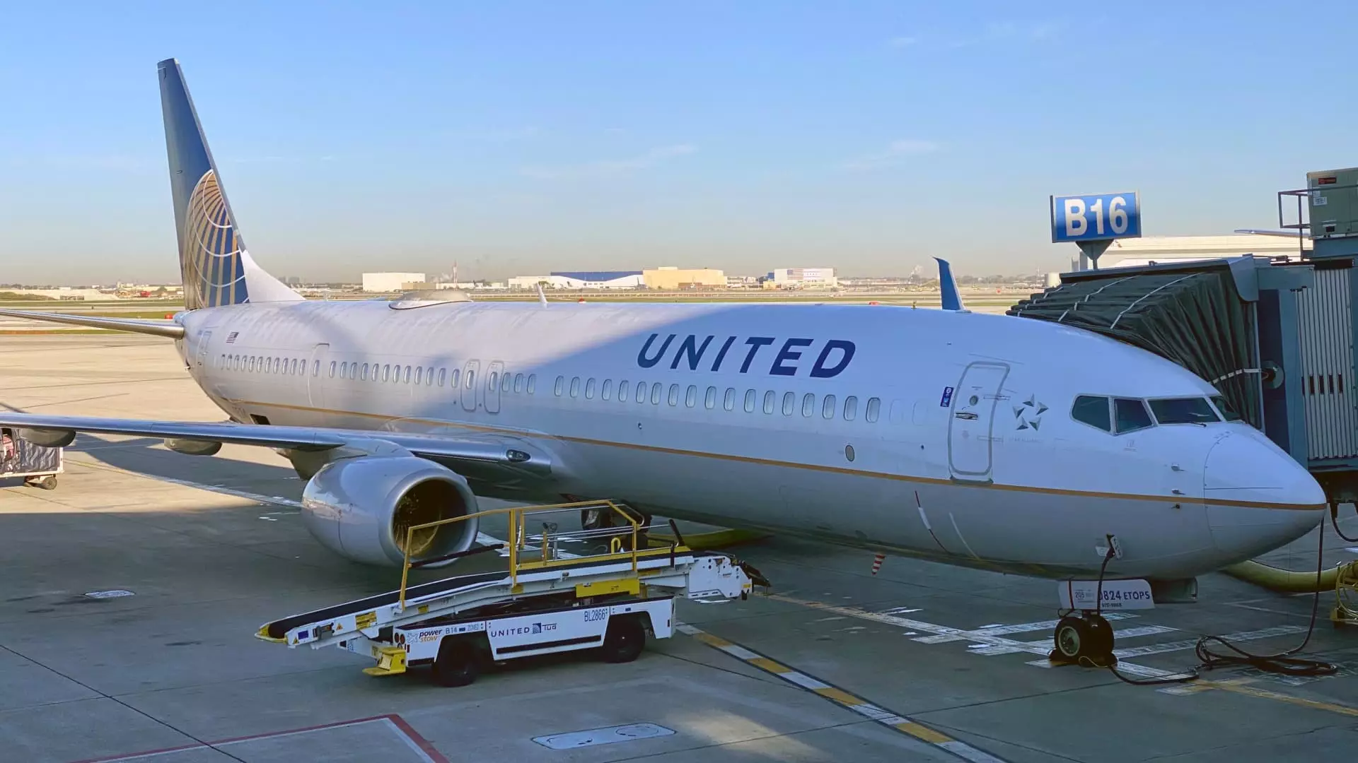 United Airlines vám nyní odešle živé radarové mapy, aby dokázal zpoždění letu způsobené špatným počasím