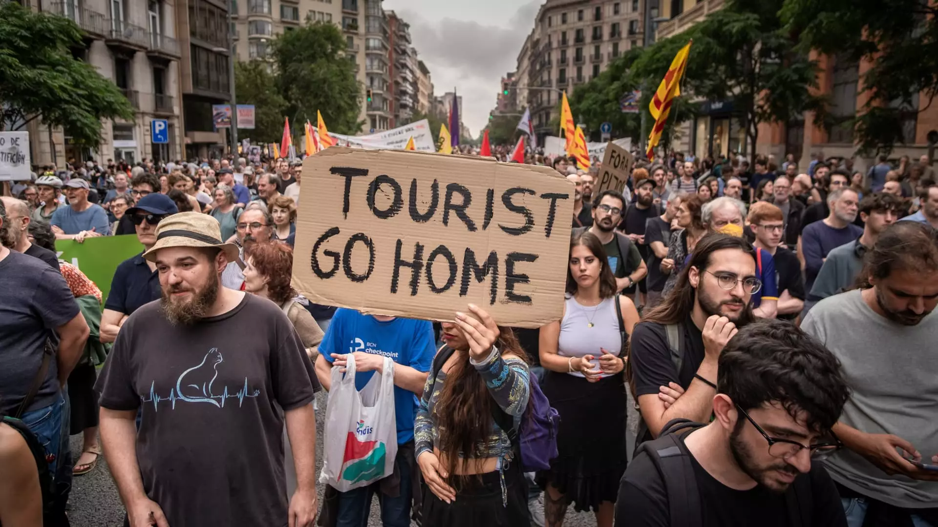 Protesty ve Španělsku se rozšíří, pokud evropští úředníci nebudou řešit negativní vliv masového turismu na život obyvatel