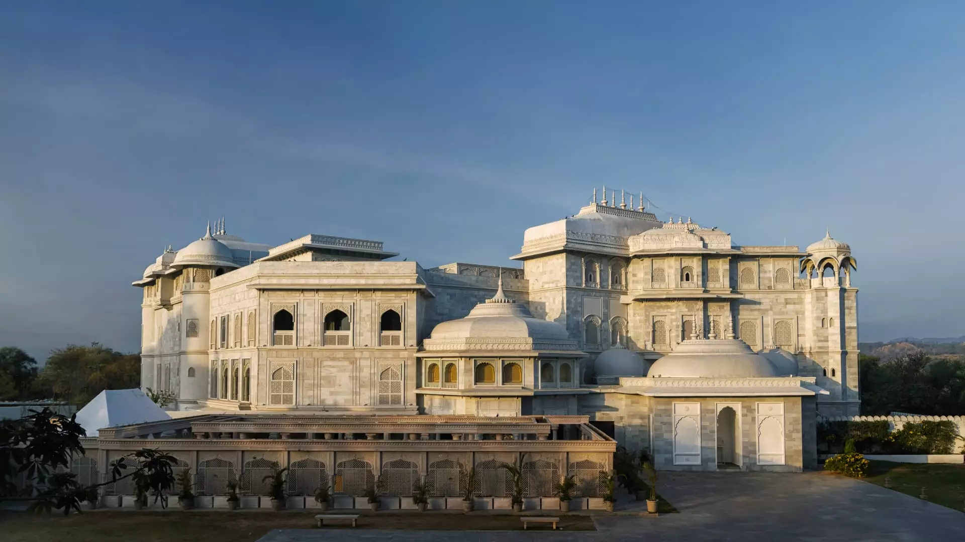 The Grand Opening of Raffles Jaipur: A Luxury Experience in the Heart of Rajasthan