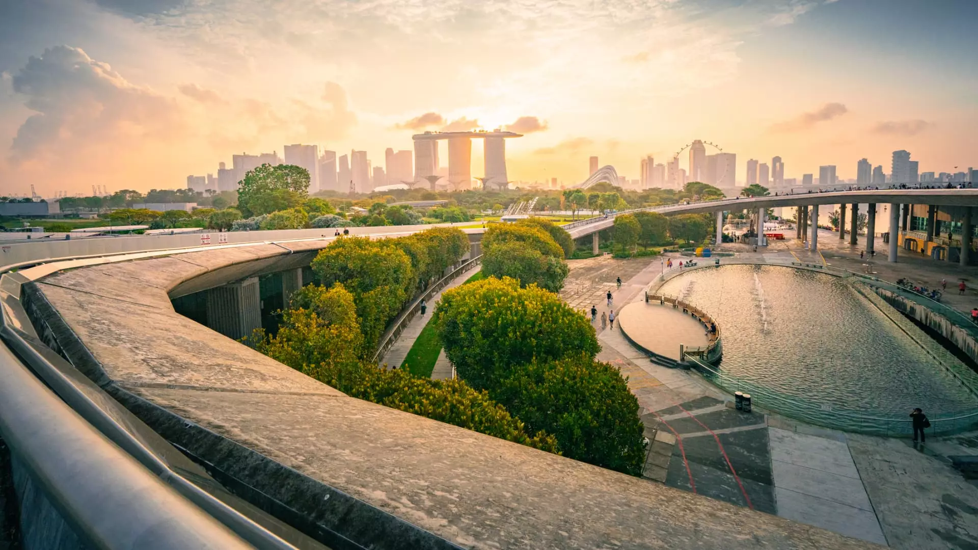 Critiquing the Luxury Experience in Singapore