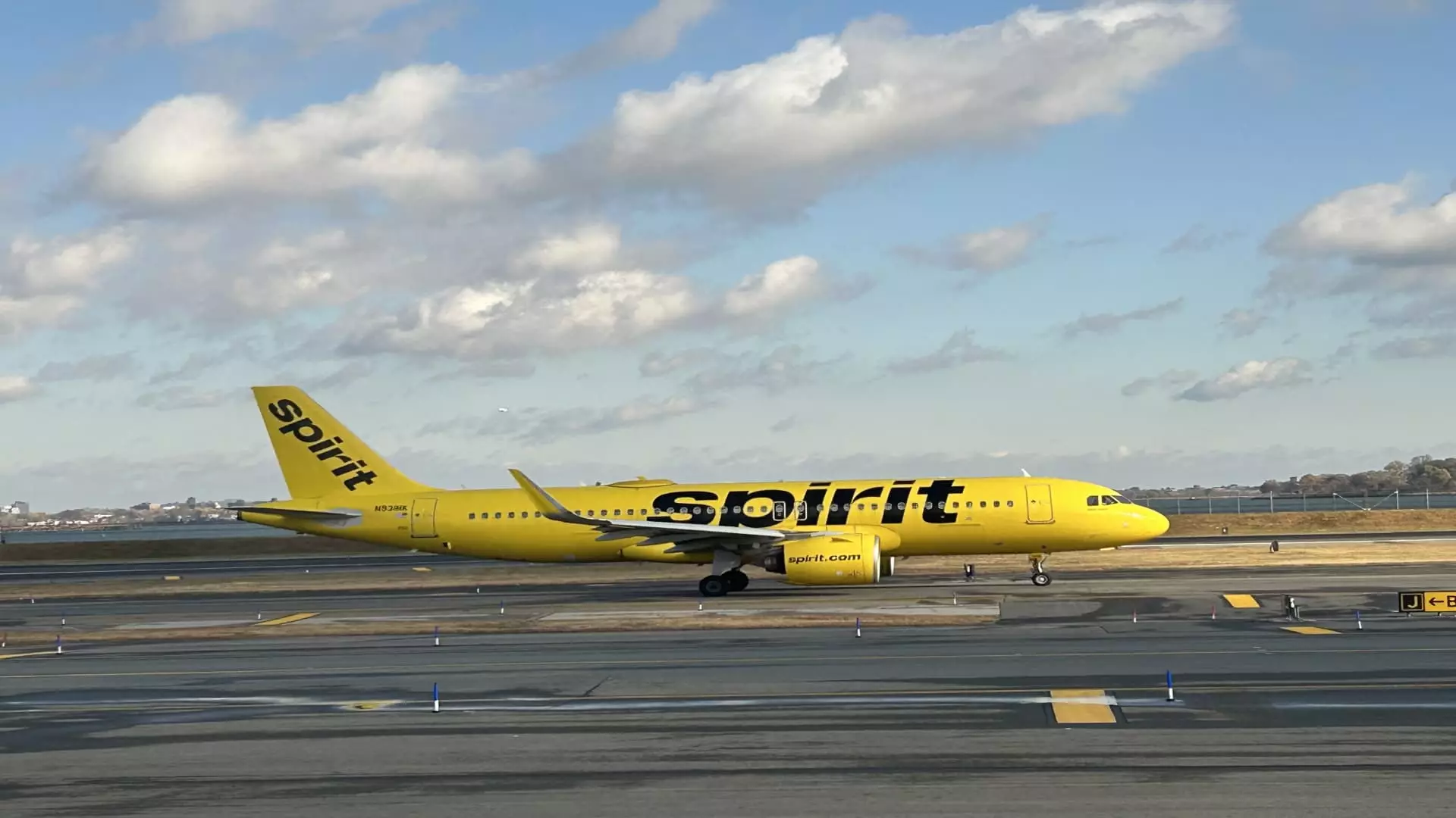 Spirit Airlines oznamuje masívne prepúšťanie zamestnancov v dôsledku bankrotu