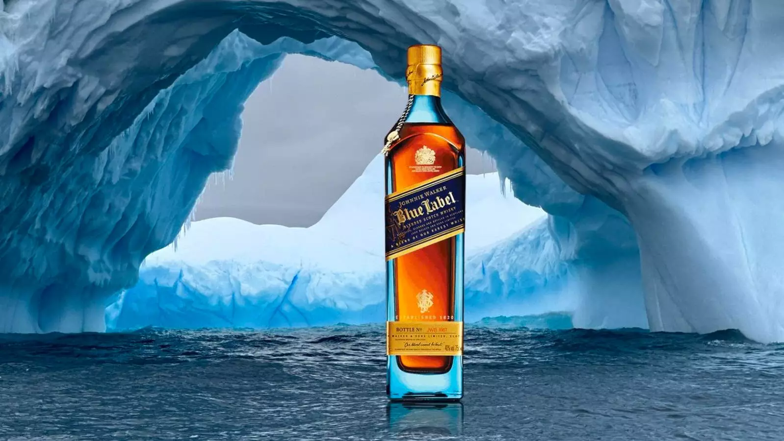 Johnnie Walker Blue Label: Symbol luxusu a precízneho remesla v svete whisky