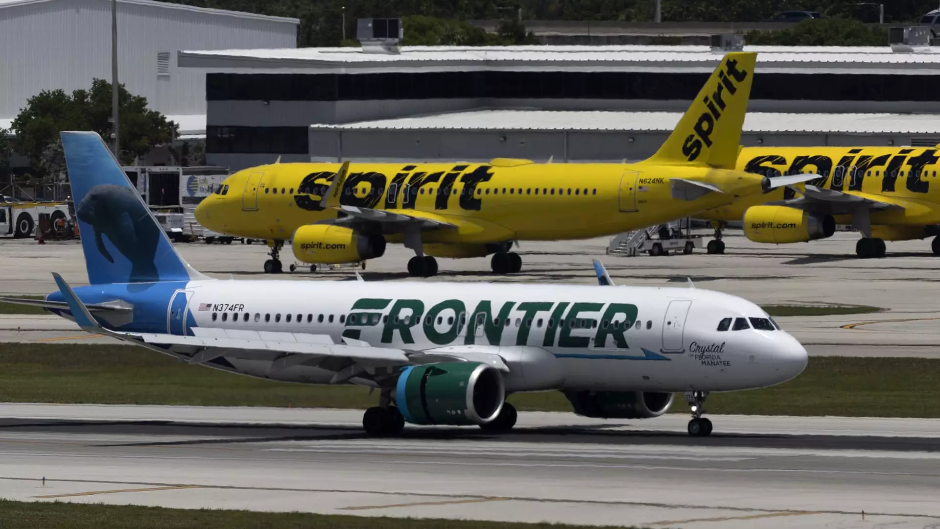 Nové výzvy vo svete letectva: Fúzia Frontier Airlines a Spirit Airlines