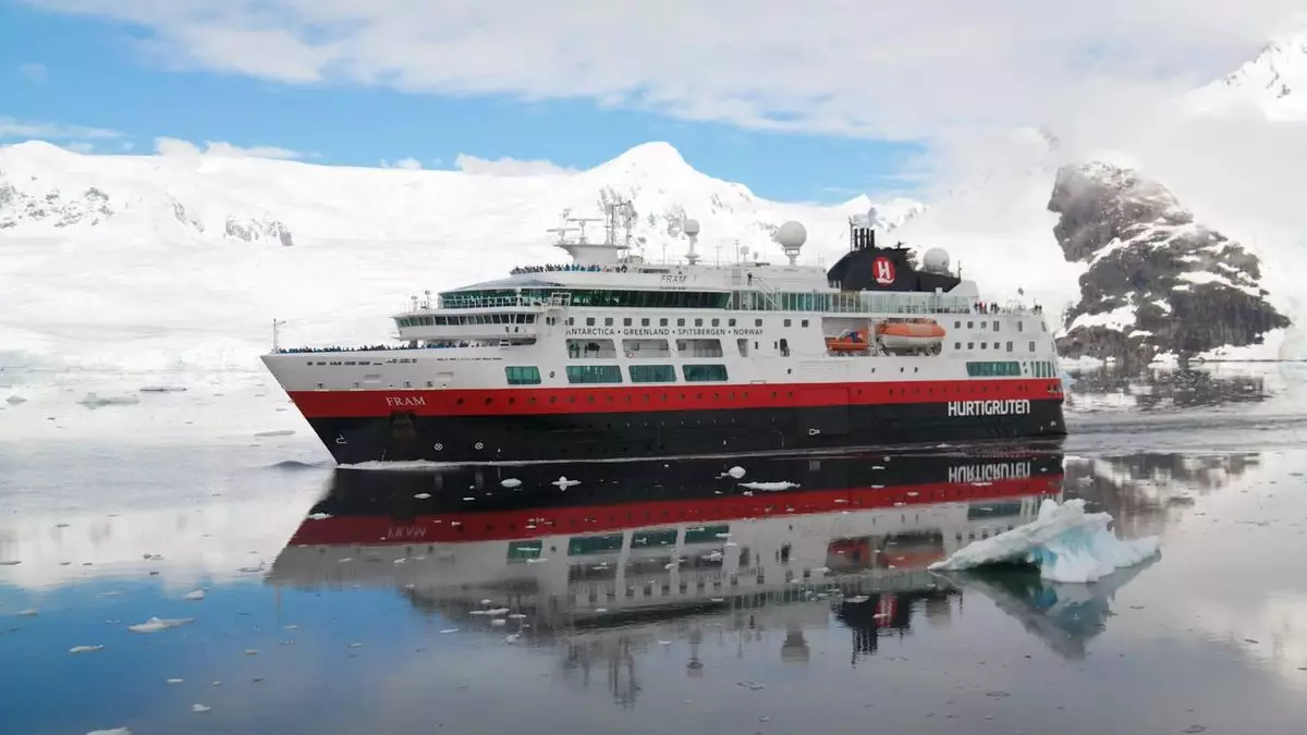 Transformace průmyslu výletních lodí: HX Expeditions Holdings se odlní od Hurtigruten Group