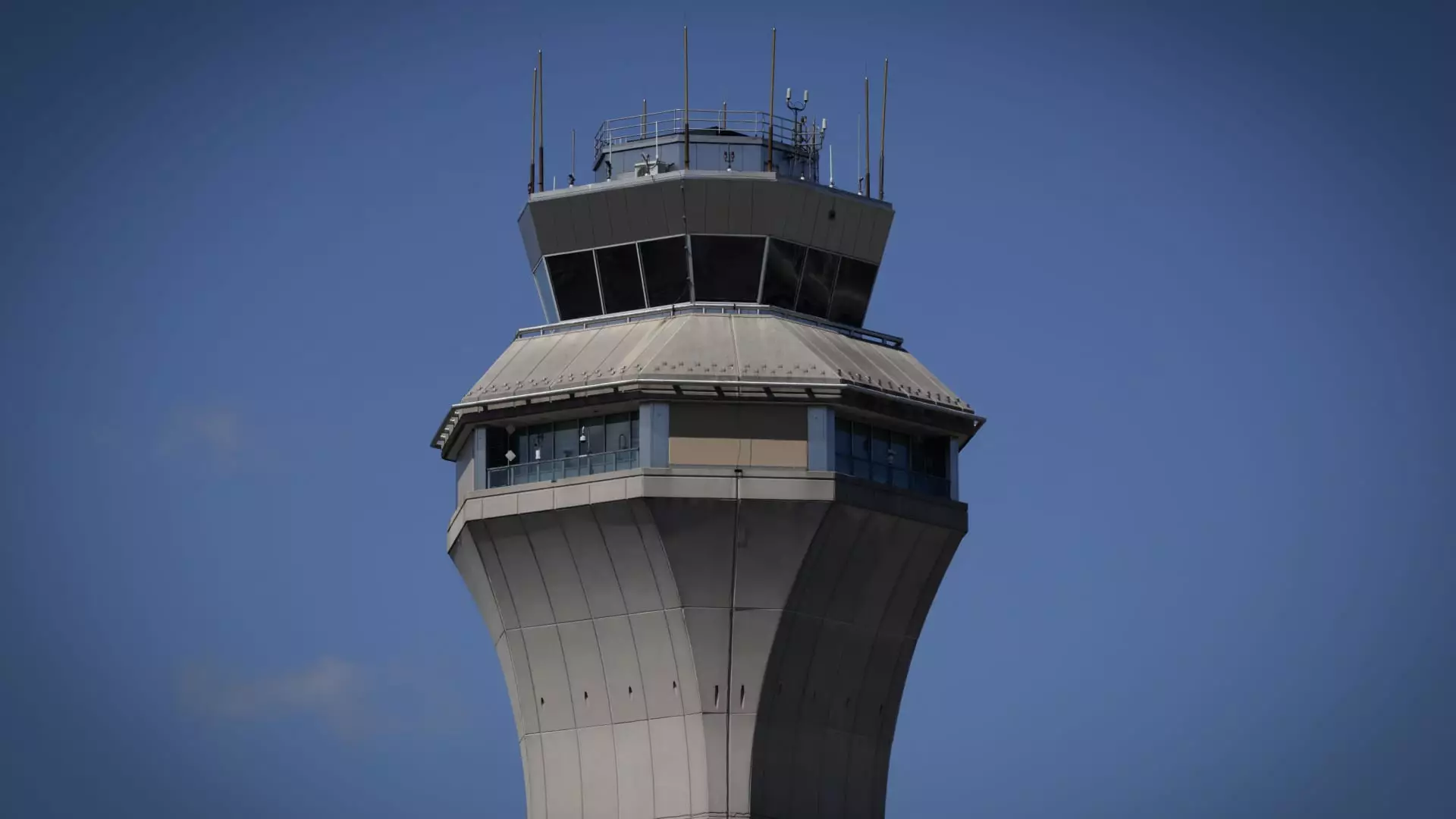 Krízová situácia na letisku Newark: Výzva pre americké letectvo