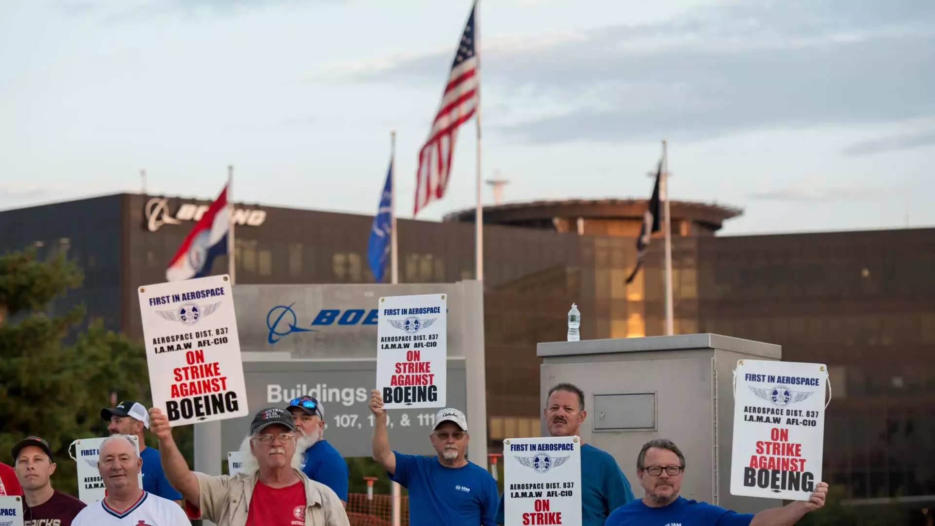 Historický štrajk v obrannom sektore Boeingu: Obrana práv pracovníkov v období globálnej neistoty